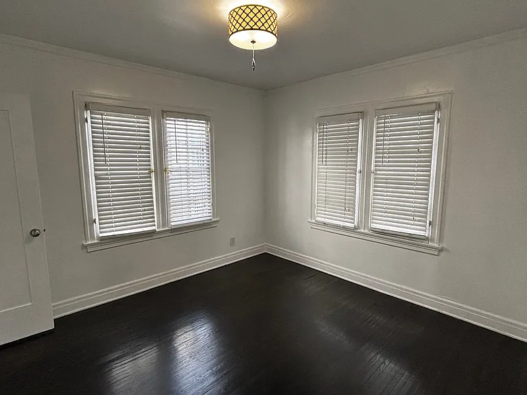 1173 S Norton Ave — Photo 3