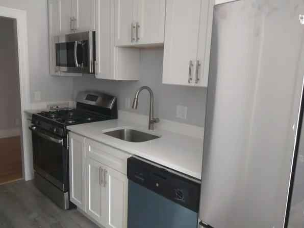 14 Mount Ida St APT 3, Newton, MA 02458