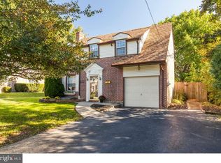 83 Lownes Ln, Springfield, PA 19064