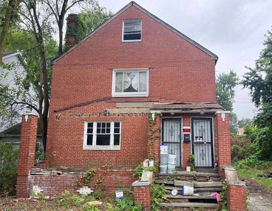 1st image of 3379 E 130th St