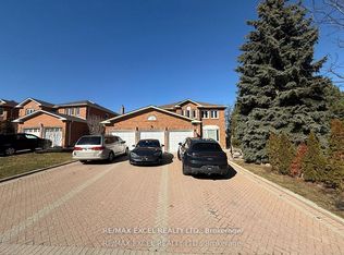 61 Nadine Cres, Markham, ON L3R7Y7