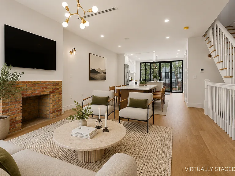 68 Linden St #2A — Photo 2