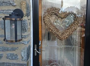 2737 E Country Club Rd, Philadelphia, PA 19131