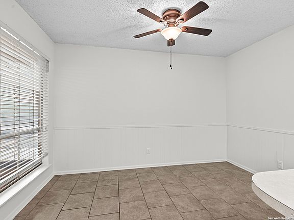 3rd image of 3803 BARRINGTON ST #1D