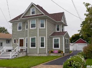 377 Scranton Ave, Lynbrook, NY 11563