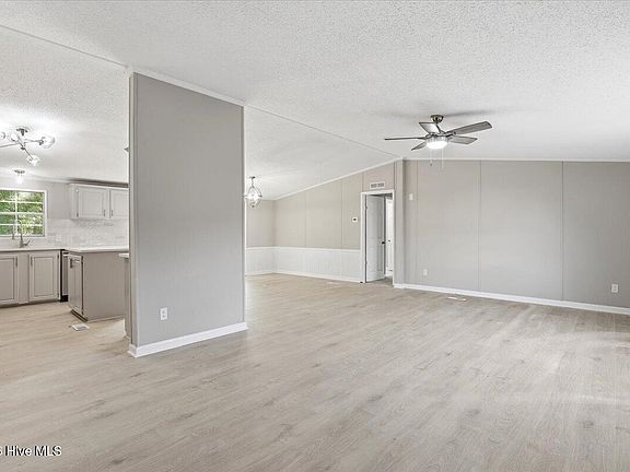 2nd image of 211 Duck Ridge Drive