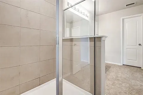 Greystone Dr — Photo 14