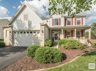 2697 McDuffee Cir, North Aurora, IL 60542