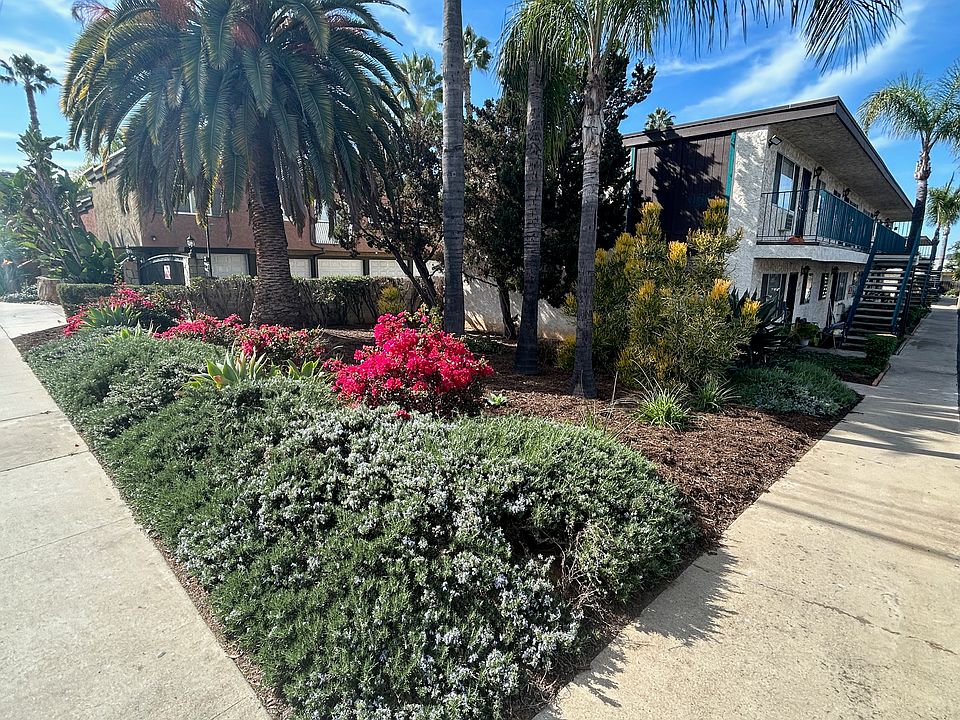 1st image of 998 S Mollison Ave S #12