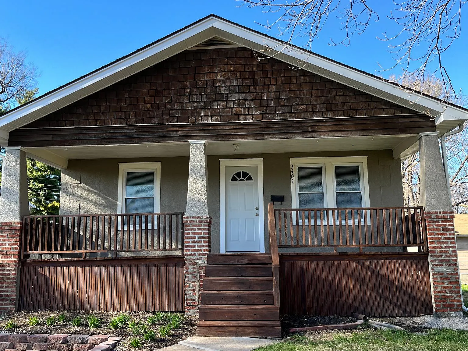 2 bed, $1,050 — Photo 2