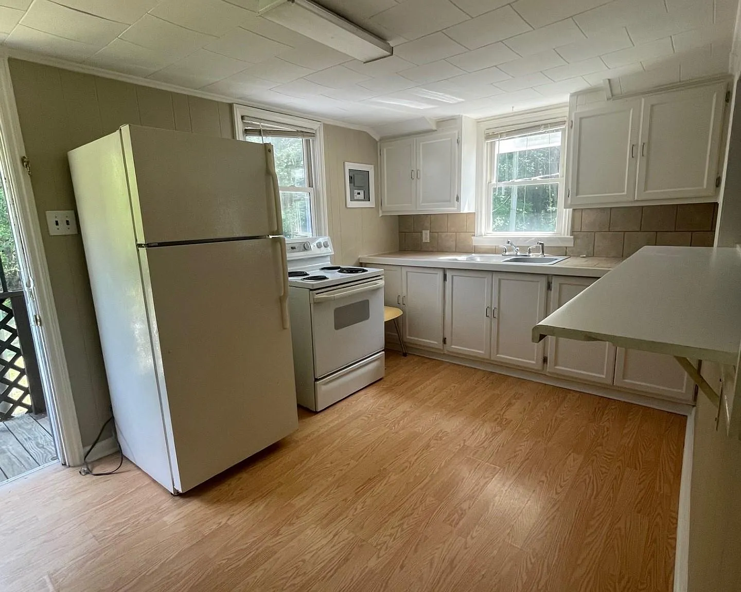 Studio, 500 sqft, $850 — Photo 2