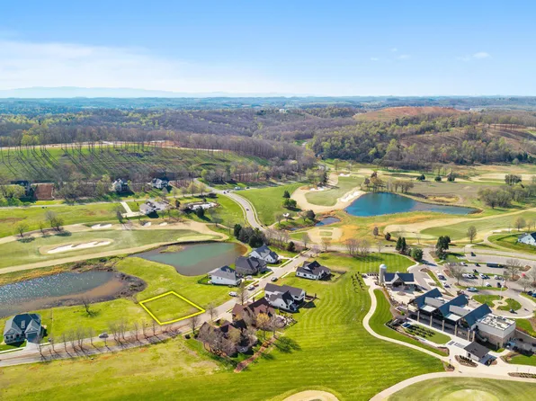 592 Old Barn Ln, Loudon, TN 37774