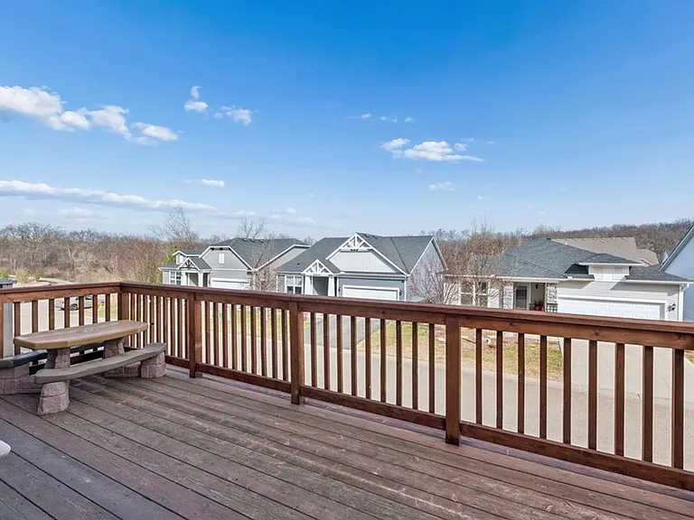 573 Satori Way — Photo 36