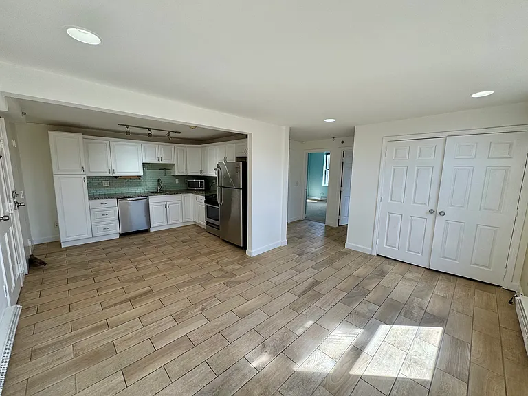 120 Spruce St #15 — Photo 4