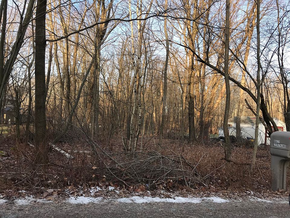 2nd image of 210 Ruthland Ave