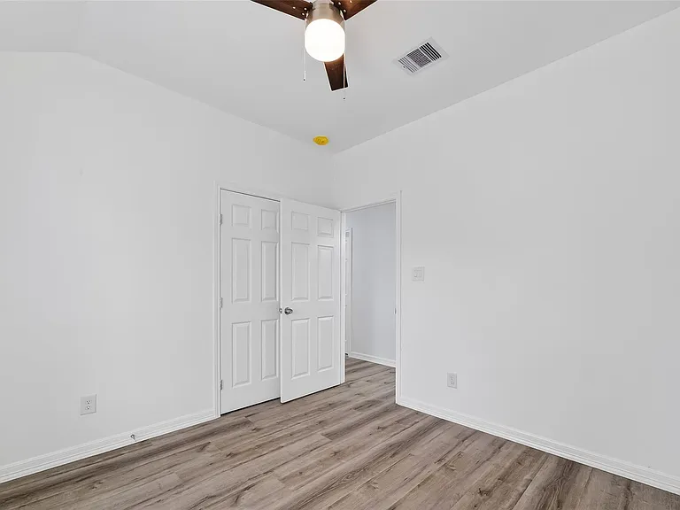 7725 Hoffman St #B — Photo 40