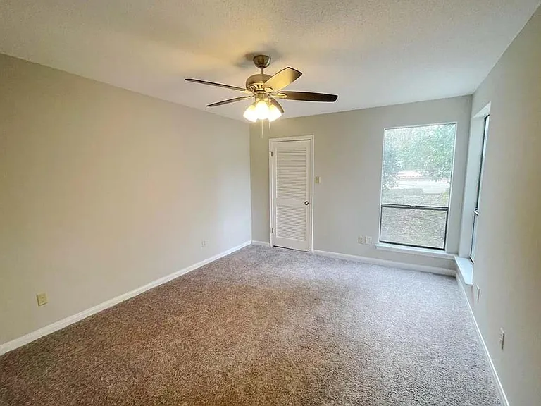 18 Jacqueline Ct — Photo 9