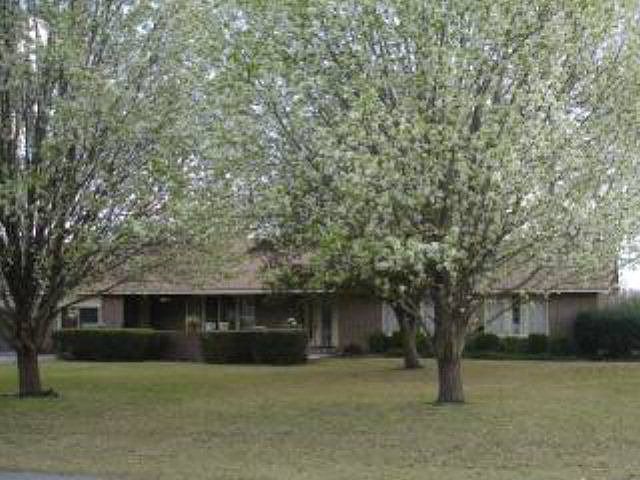 1st image of 1901 Hanna Dr