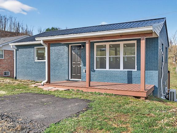 3rd image of 450 Adwolfe Rd