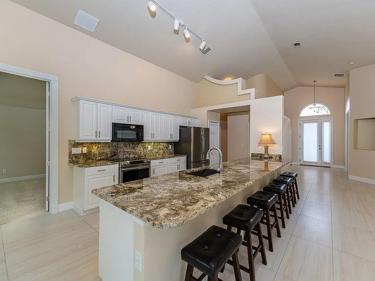 1159 Kilkenny Ln — Photo 4