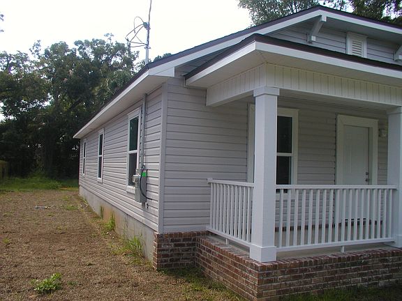 3rd image of 1307 Dr Mlk Jr Dr
