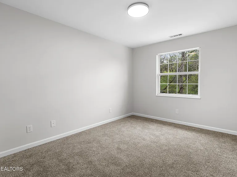 8860 Brucewood Ln — Photo 33