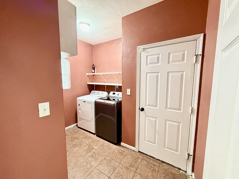 221 Dunn St — Photo 17