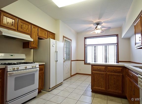 4th image of 18511 S Pine Lake Dr #2