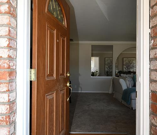 2nd image of 626 Guildford Ave