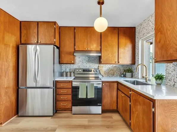 8750 Wahl St, Santee, CA 92071