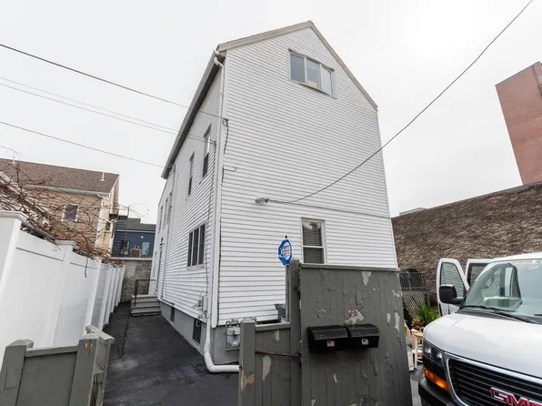 166 Charles St, Cambridge, MA 02141