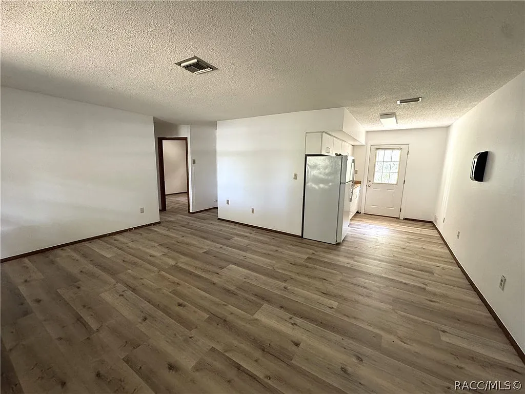 2 bed, 788 sqft, $1,250 — Photo 2