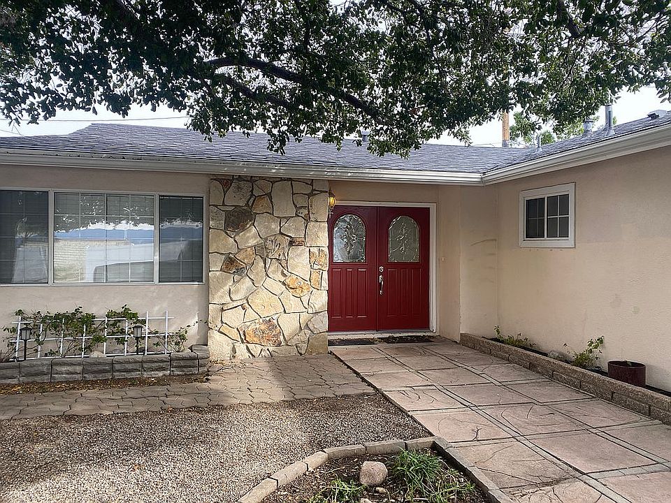 1st image of 28032 Ermine Pl
