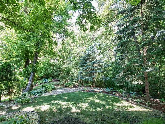 3rd image of 1035 W Centennial Dr