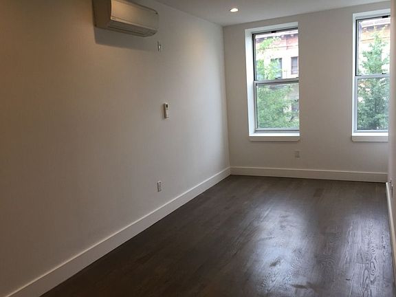 3rd image of 824 Saint Johns Pl #B2