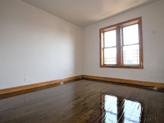 4th image of 3524 Hull Ave APT 5D