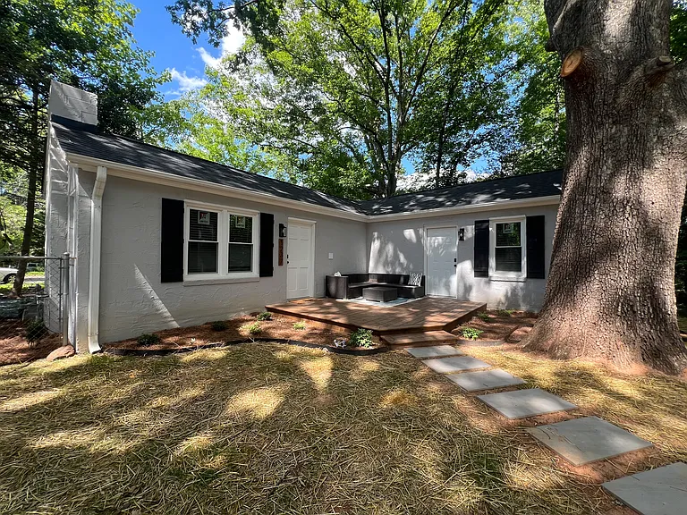1237 Millerwood Dr — Photo 28