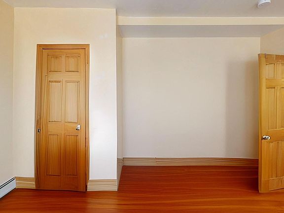 5th image of 42 Alpine St Unit 2