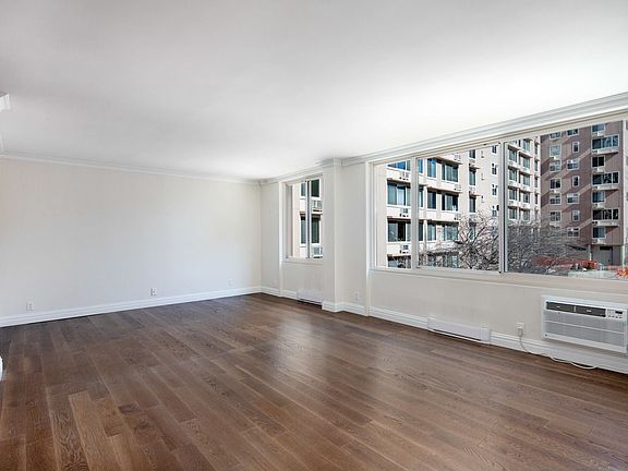2nd image of 551 Main St APT 203