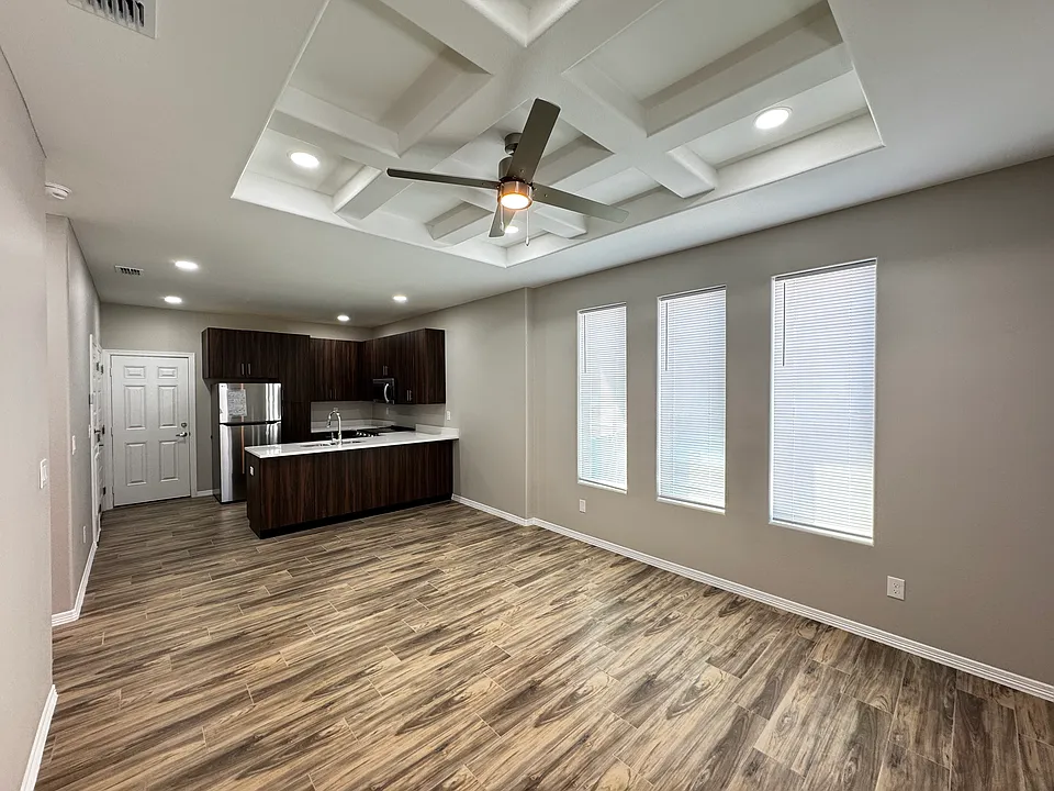 4213 La Vista Ave #4