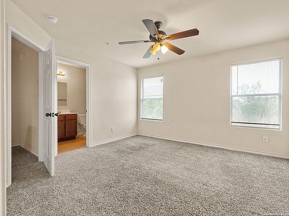 3rd image of 4940-5006 FLIPPER DR