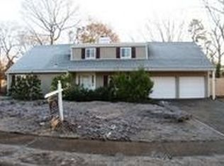 11 Bridal Path, Farmingville, NY 11738
