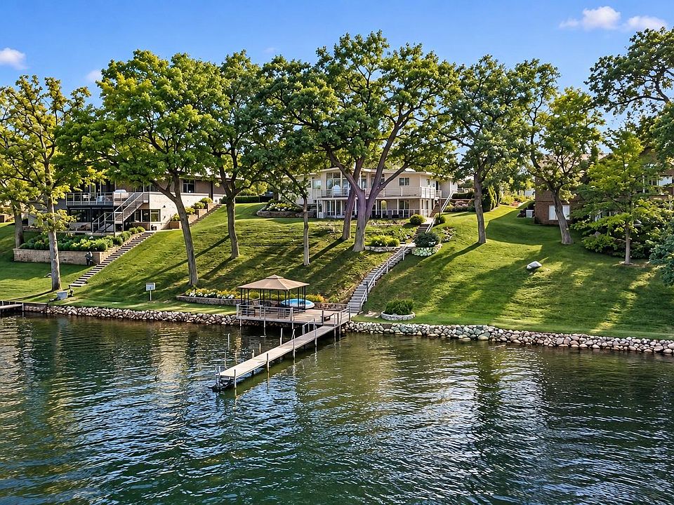 1st image of 1879 Long Pointe Dr