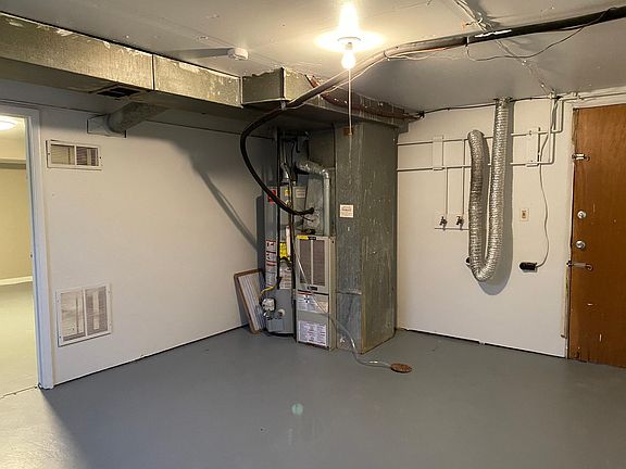 3rd image of 458 Olian Dr #458