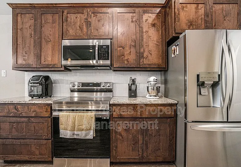 226 Harp Ave — Photo 8