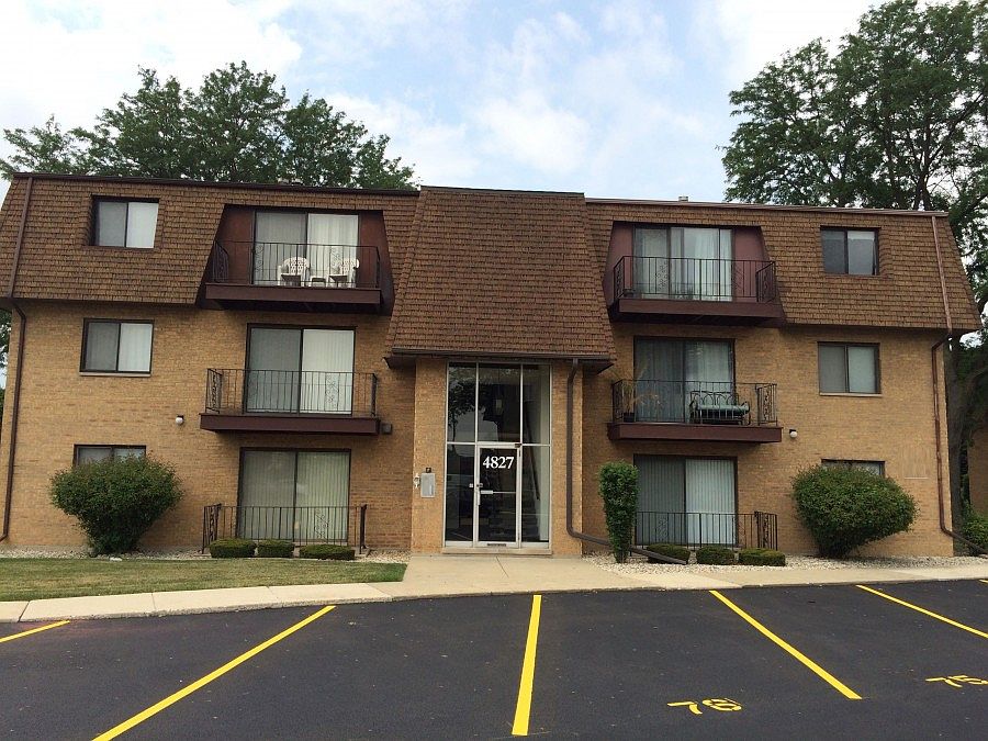 1st image of 4827 W 109th St