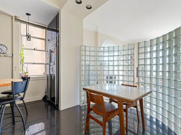 11 West 81st Street image 5 of 12