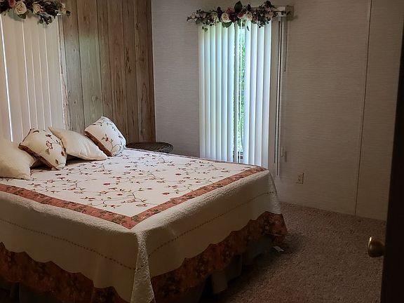 2nd image of 6503 Lakewood Dr Unit B