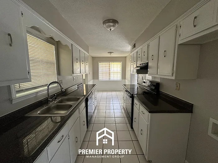 5715 Longacre Ave — Photo 4
