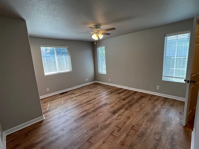 2108 Corona Ave — Photo 8